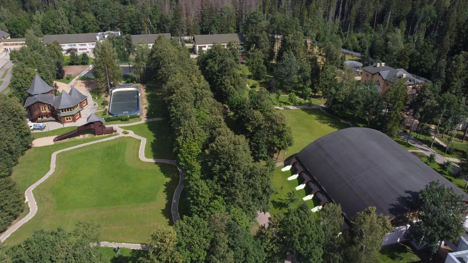 Кампус Первой Московской Гимназии Кампус Первой Московской Гимназии